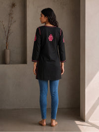 Rayon Chikankari Solid Women's Short Kurta - Black/Pink